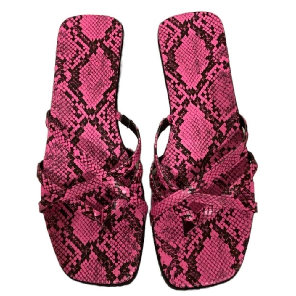 14th & Union Pink & Black Sandals